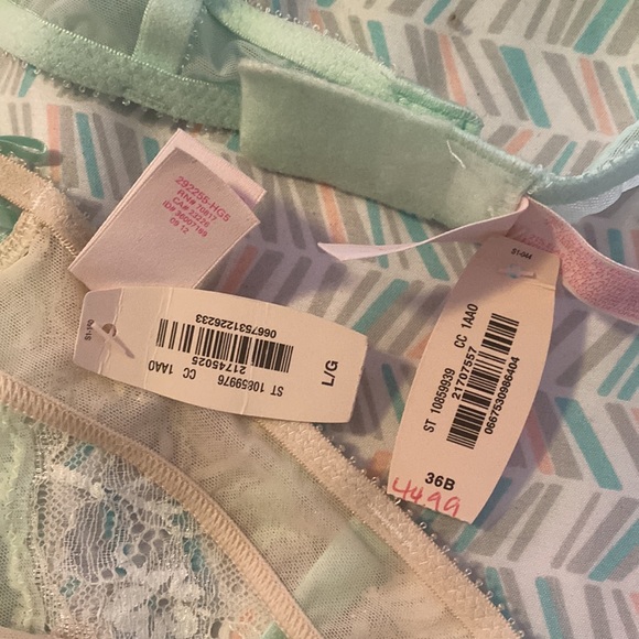 Crystal and lace VS set BNWT - Picture 7 of 7